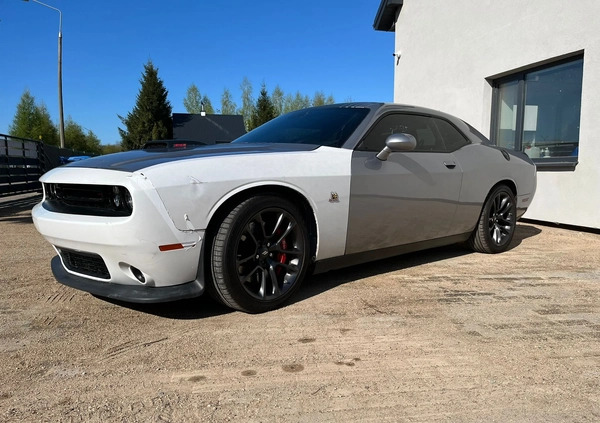 Dodge Challenger cena 95000 przebieg: 33200, rok produkcji 2018 z Ełk małe 326